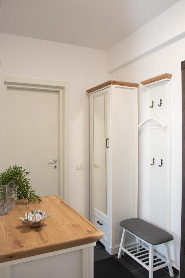 Lazo Two Room- Luxury Apartment Букурещ Екстериор снимка