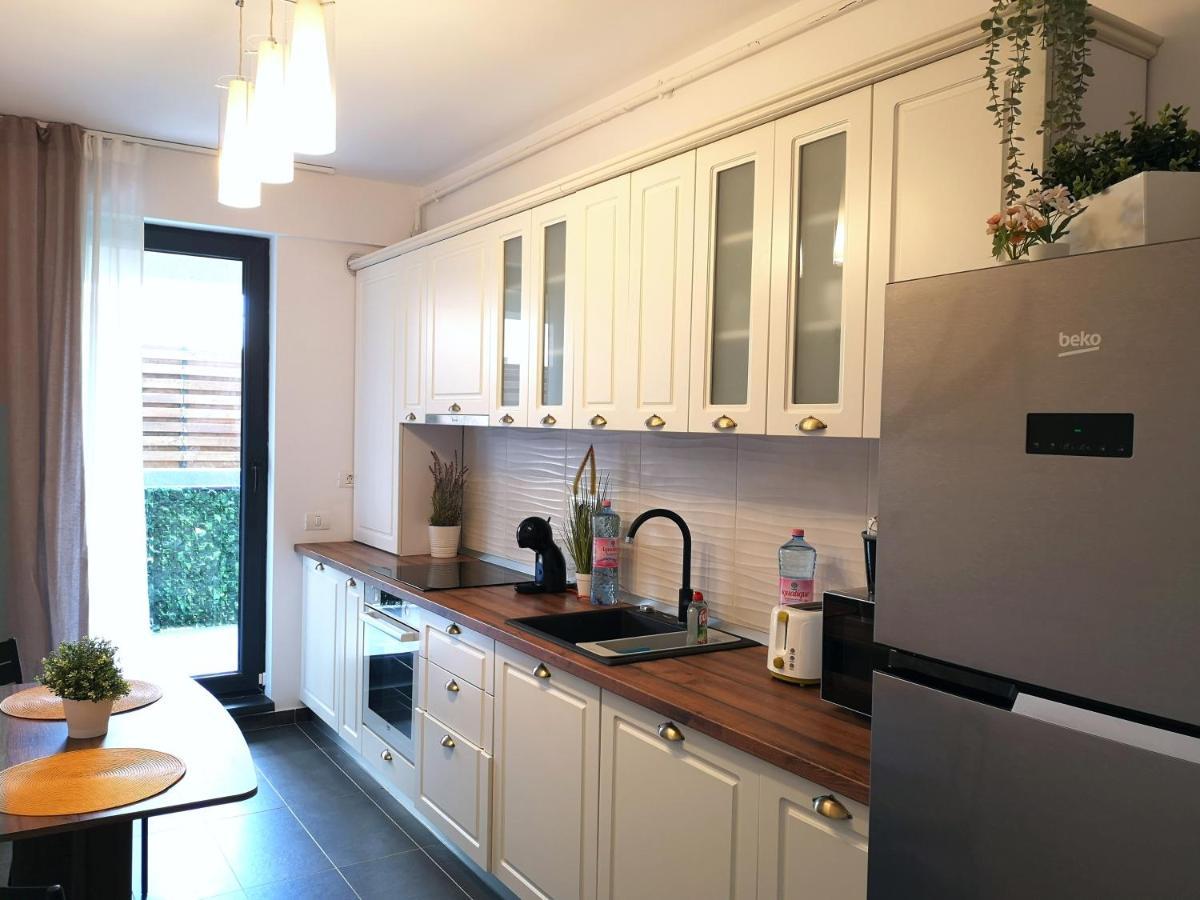 Lazo Two Room- Luxury Apartment Букурещ Екстериор снимка